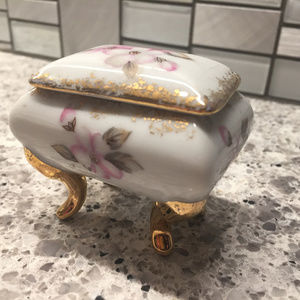 VINTAGE  Royal Crown Tiny Pot